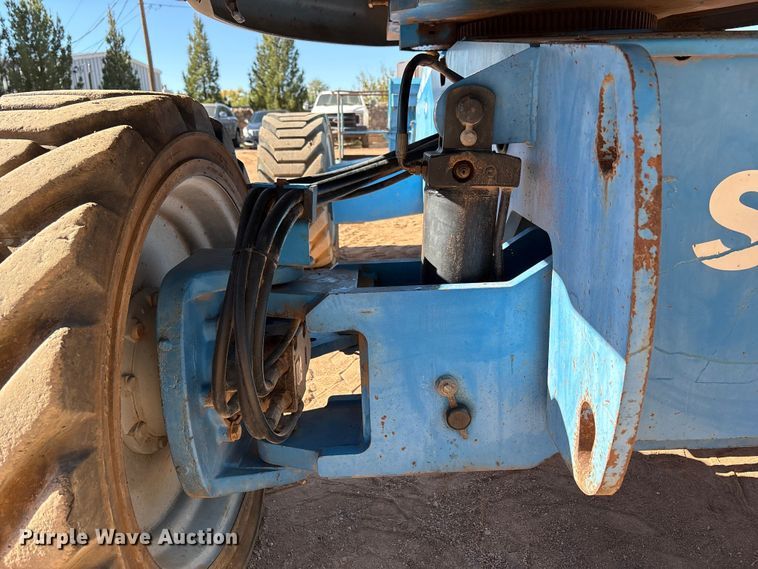 image for item EF6214 2008 Genie S-65 boom lift