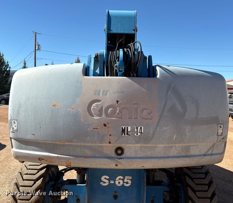 image for item EF6214 2008 Genie S-65 boom lift