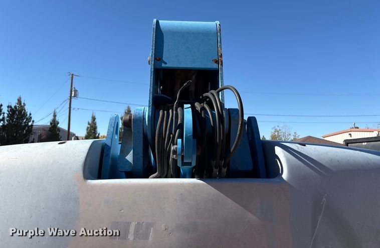 image for item EF6214 2008 Genie S-65 boom lift