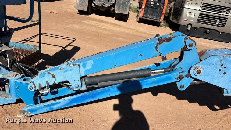 image for item EF6214 2008 Genie S-65 boom lift