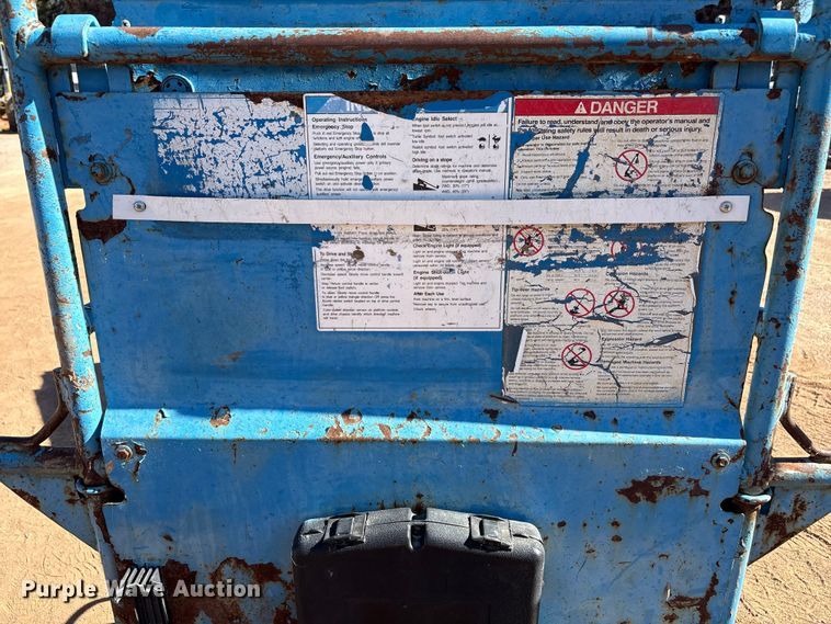 image for item EF6214 2008 Genie S-65 boom lift