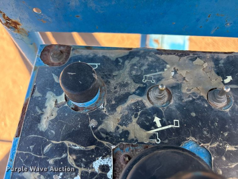 image for item EF6214 2008 Genie S-65 boom lift