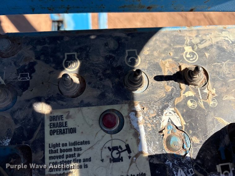 image for item EF6214 2008 Genie S-65 boom lift