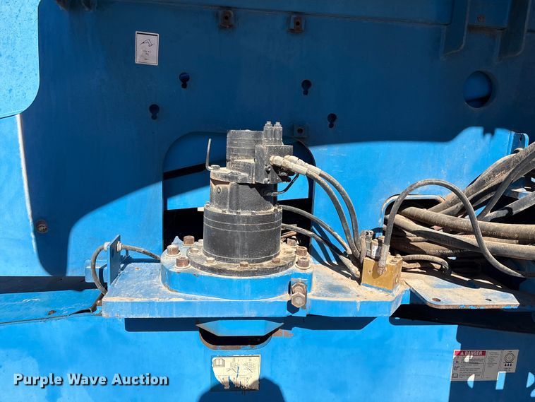 image for item EF6214 2008 Genie S-65 boom lift