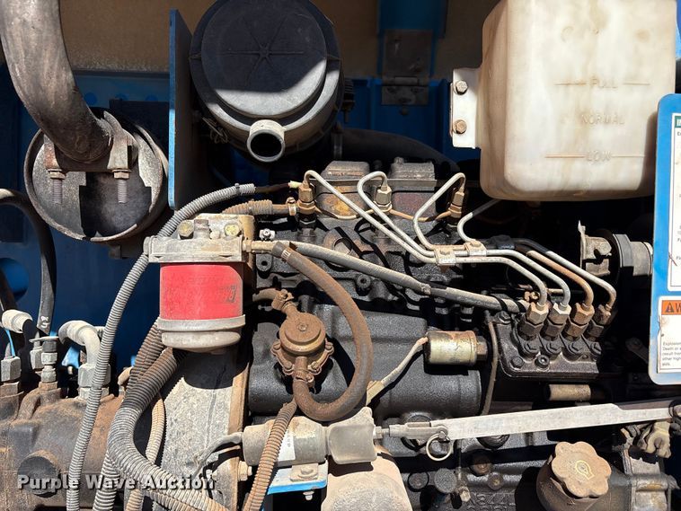 image for item EF6214 2008 Genie S-65 boom lift