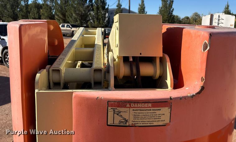 image for item EF6216 2012 JLG E300AJ boom lift