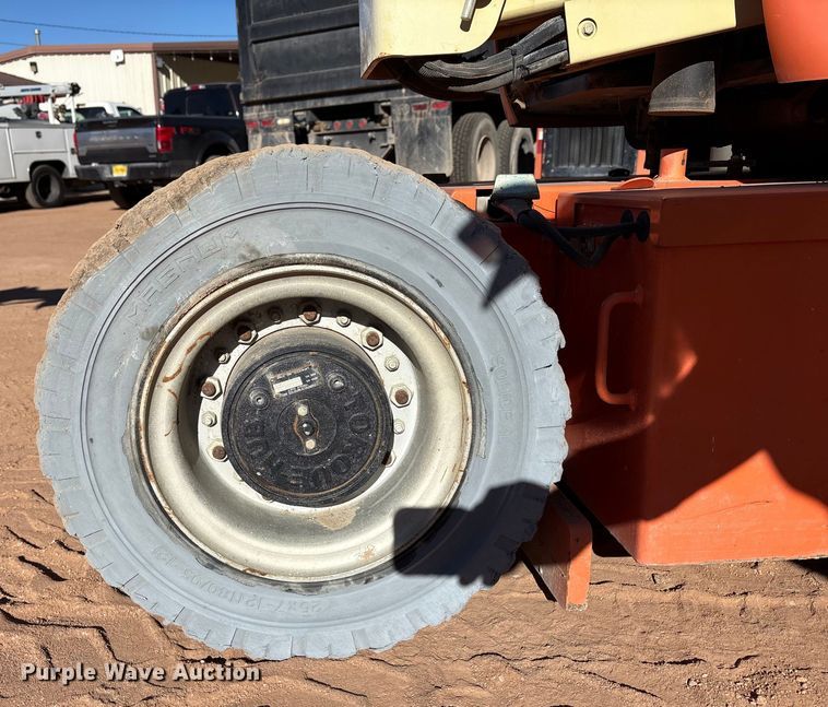 image for item EF6216 2012 JLG E300AJ boom lift