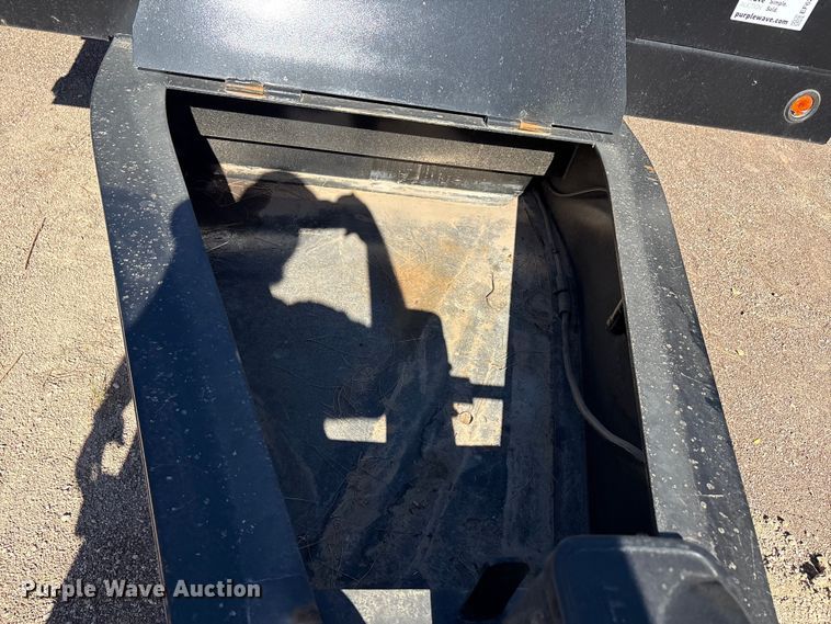 image for item EF6217 2006 Load king 253 TT tilt deck equipment trailer