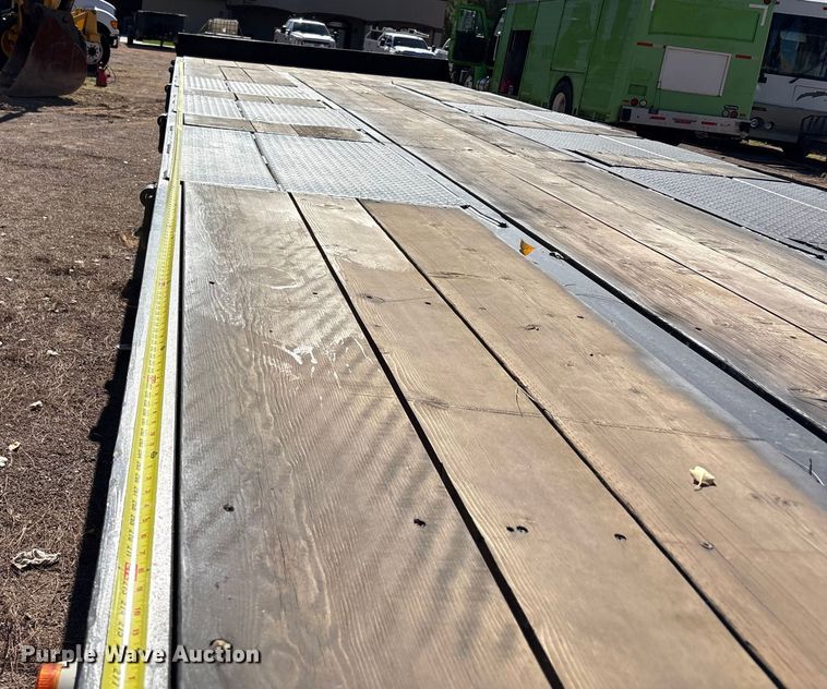 image for item EF6217 2006 Load king 253 TT tilt deck equipment trailer