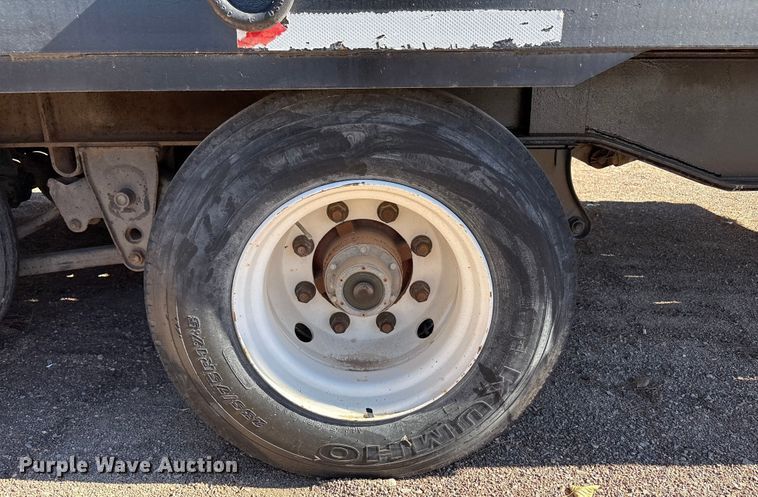 image for item EF6217 2006 Load king 253 TT tilt deck equipment trailer