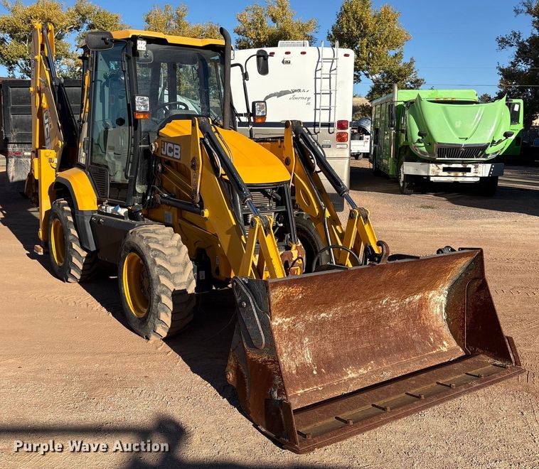 image for item EF6219 2016 JCB 3CX 12L4WS backhoe