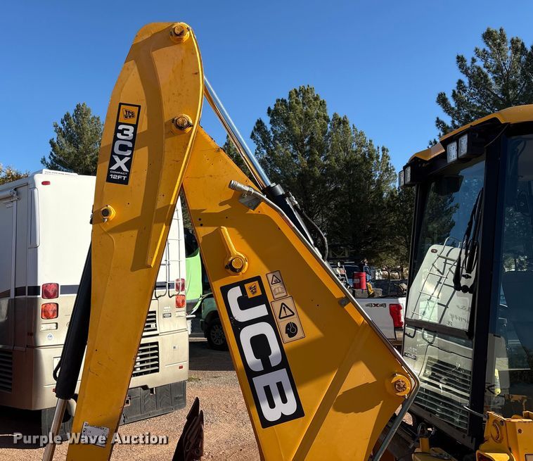 image for item EF6219 2016 JCB 3CX 12L4WS backhoe