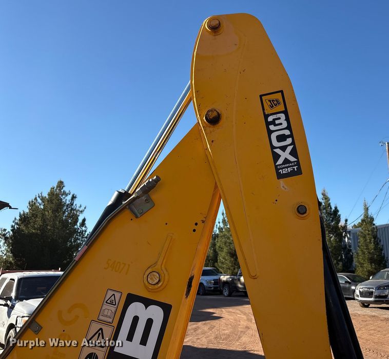 image for item EF6219 2016 JCB 3CX 12L4WS backhoe