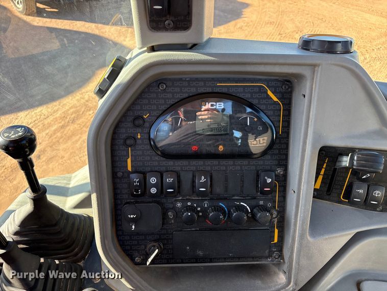 image for item EF6219 2016 JCB 3CX 12L4WS backhoe