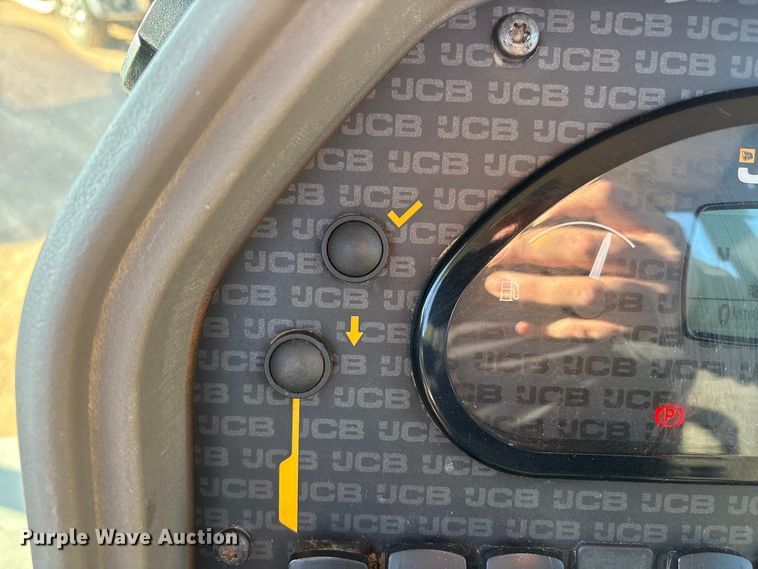 image for item EF6219 2016 JCB 3CX 12L4WS backhoe