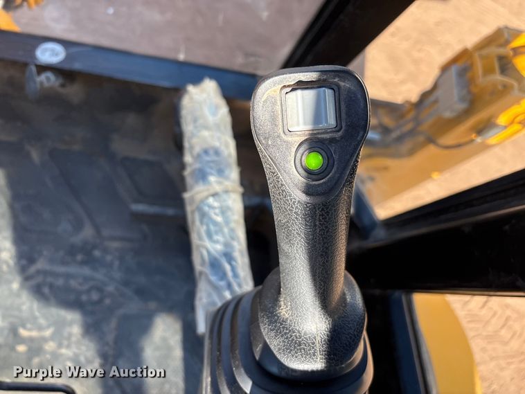 image for item EF6219 2016 JCB 3CX 12L4WS backhoe