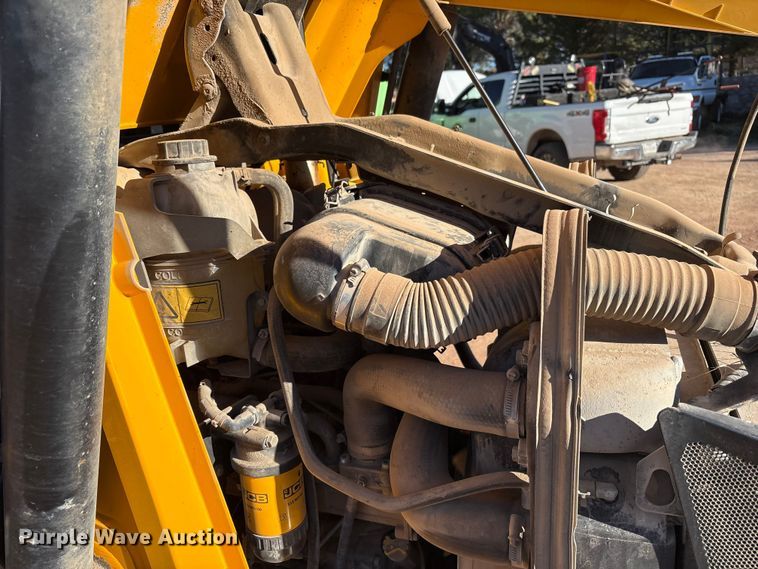 image for item EF6219 2016 JCB 3CX 12L4WS backhoe