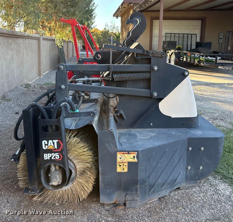 image for item EF6226 Caterpillar BP25 wheel loader sweeper attachment