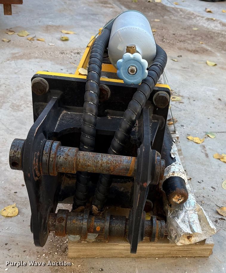 image for item EF6233 2024 Toft TOFT450 breaker