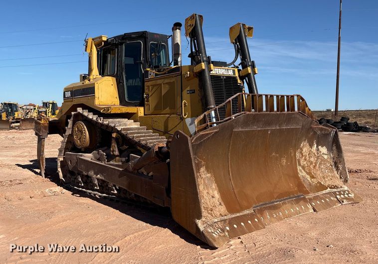 image for item EF6236 2001 Caterpillar D8R dozer