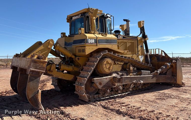 image for item EF6236 2001 Caterpillar D8R dozer