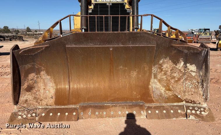 image for item EF6236 2001 Caterpillar D8R dozer