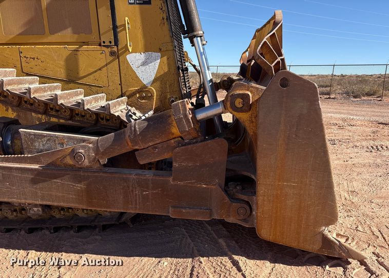 image for item EF6236 2001 Caterpillar D8R dozer