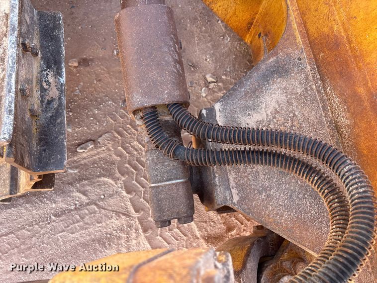 image for item EF6236 2001 Caterpillar D8R dozer