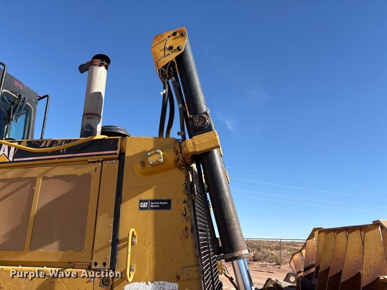 image for item EF6236 2001 Caterpillar D8R dozer