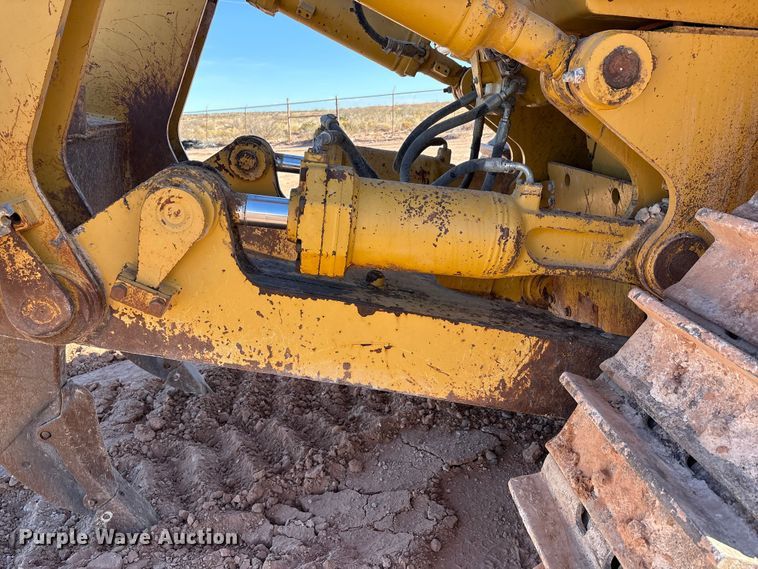 image for item EF6236 2001 Caterpillar D8R dozer