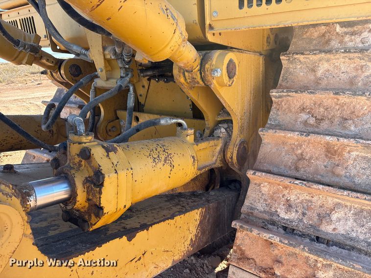 image for item EF6236 2001 Caterpillar D8R dozer