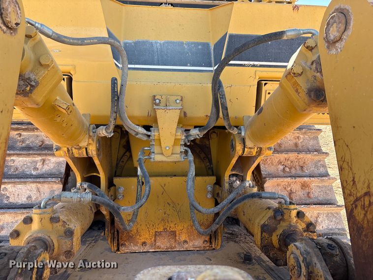 image for item EF6236 2001 Caterpillar D8R dozer