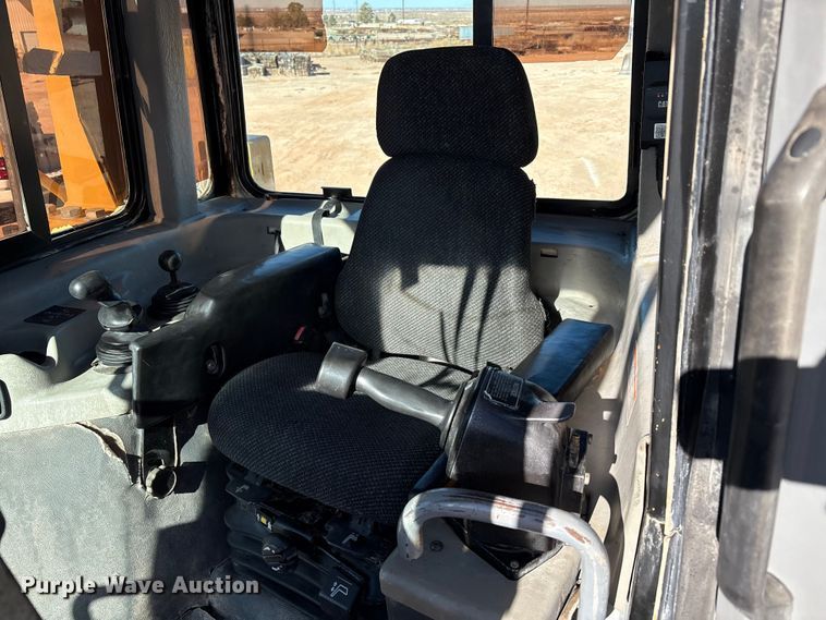 image for item EF6236 2001 Caterpillar D8R dozer