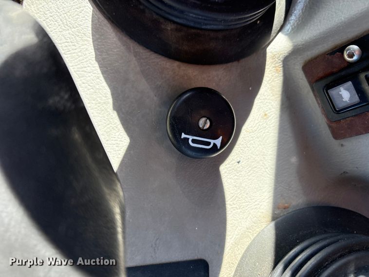 image for item EF6236 2001 Caterpillar D8R dozer