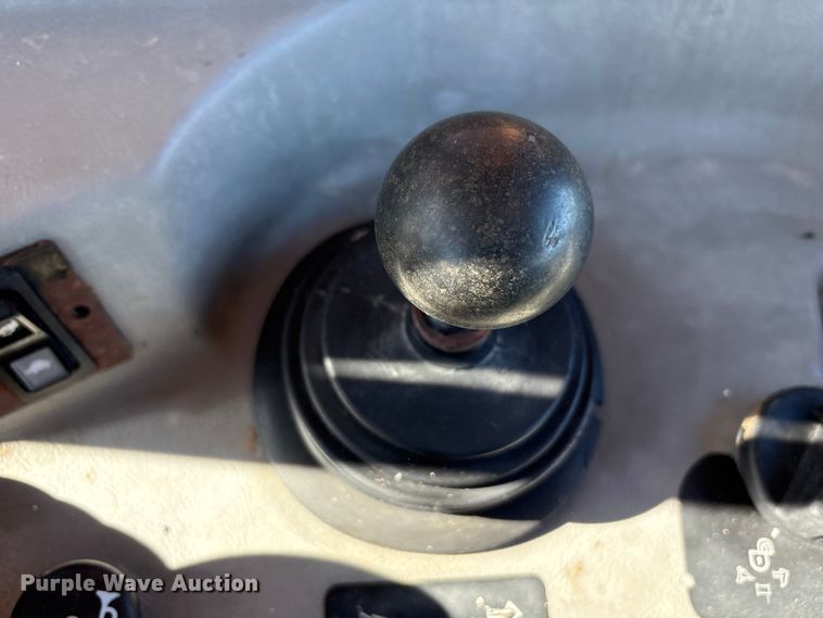 image for item EF6236 2001 Caterpillar D8R dozer