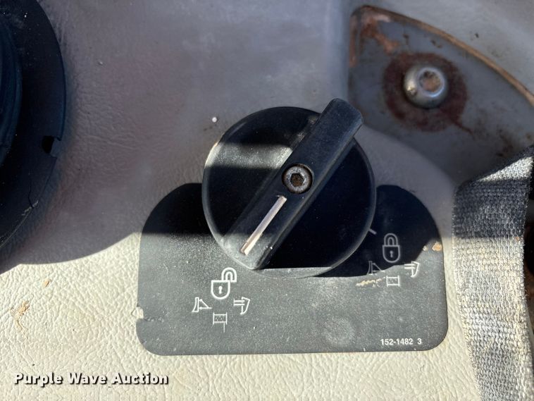 image for item EF6236 2001 Caterpillar D8R dozer