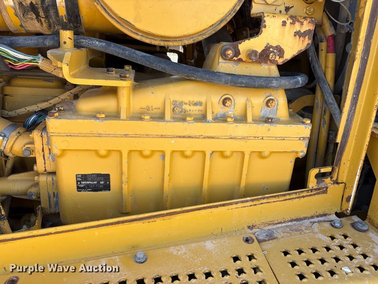 image for item EF6236 2001 Caterpillar D8R dozer