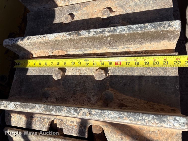 image for item EF6236 2001 Caterpillar D8R dozer