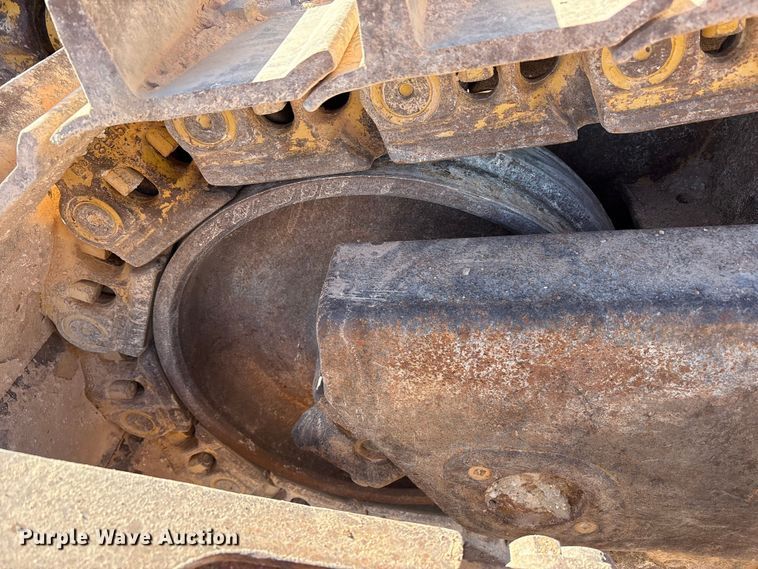 image for item EF6236 2001 Caterpillar D8R dozer