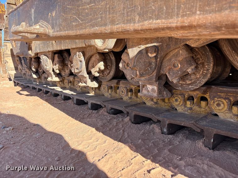 image for item EF6236 2001 Caterpillar D8R dozer