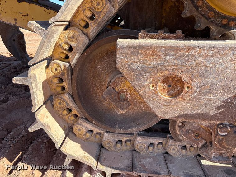 image for item EF6236 2001 Caterpillar D8R dozer