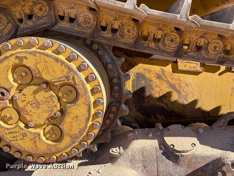 image for item EF6236 2001 Caterpillar D8R dozer