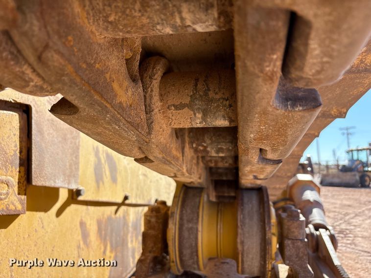 image for item EF6236 2001 Caterpillar D8R dozer