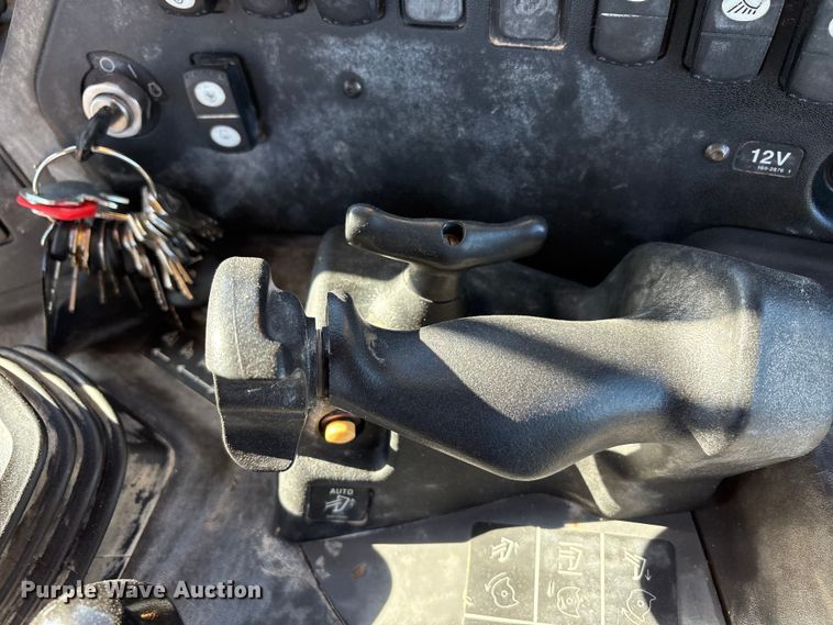 image for item EF6237 2008 Caterpillar D8T dozer