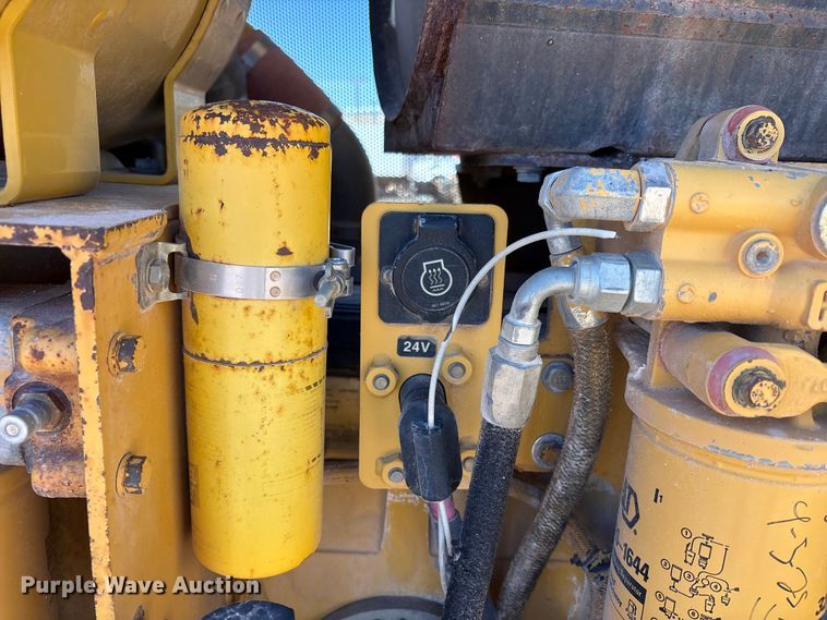 image for item EF6237 2008 Caterpillar D8T dozer