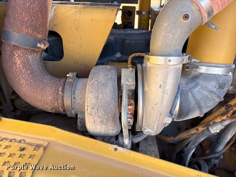 image for item EF6237 2008 Caterpillar D8T dozer