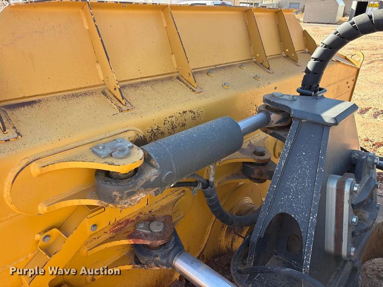 image for item EF6238 2019 John Deere 850K dozer