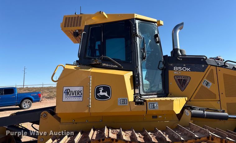 image for item EF6238 2019 John Deere 850K dozer