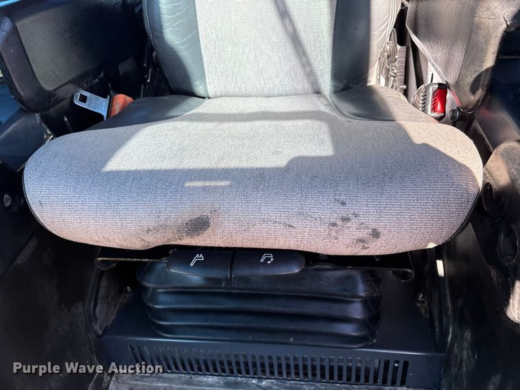 image for item EF6238 2019 John Deere 850K dozer