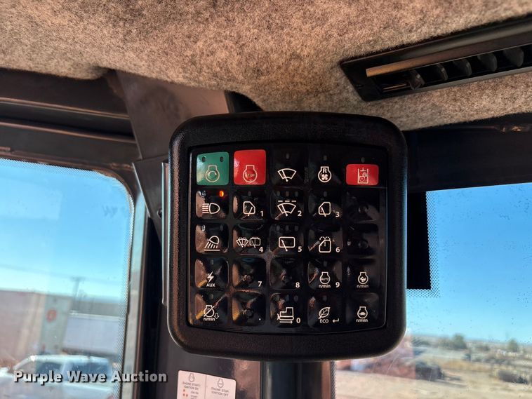 image for item EF6238 2019 John Deere 850K dozer